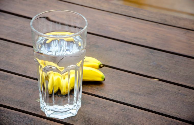 Результат пошуку зображень за запитом "Один банан и один стакан воды для похудения"